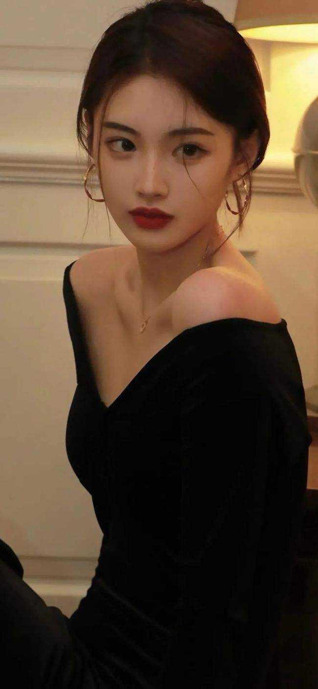 通房丫鬟跳火海，暴虐王爷悔疯了！畅读佳作